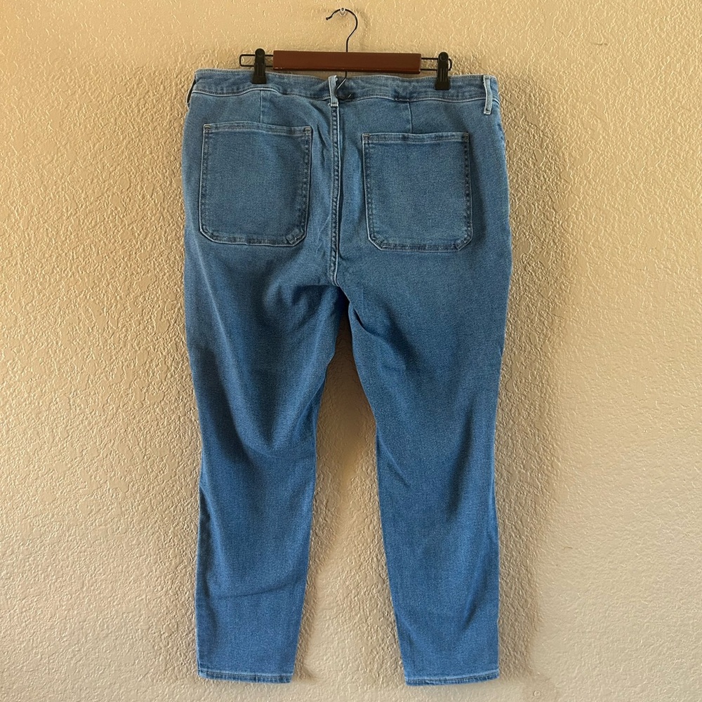 Old Navy Rockstar Super Skinny Jeans - Picture 6 of 9